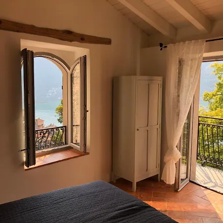 Lovely Stonehouse With Panorama Lake View Holiday home
